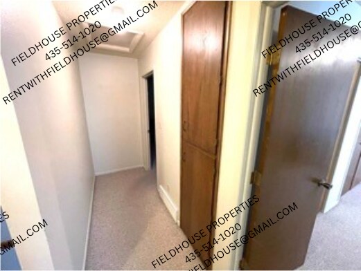 Building Photo - 682 E 800 N