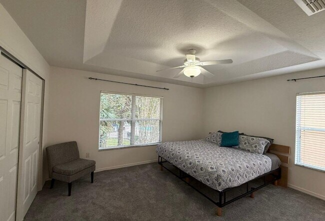 Building Photo - 3 Bedroom 2 1/2 Bathroom Townhome in the Gated community of Compass Bay