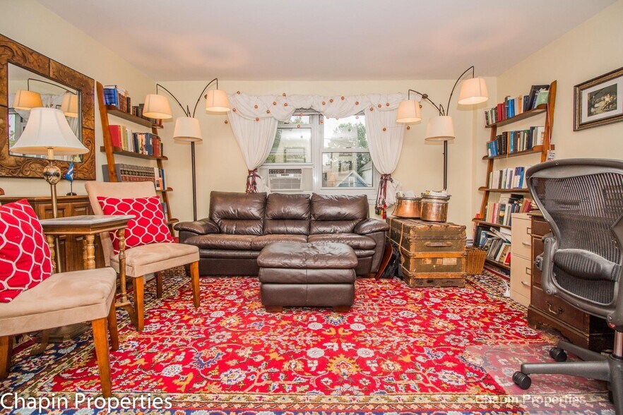 Building Photo - 79 Chestnut St