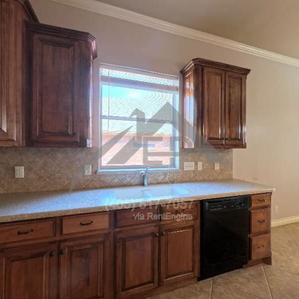 Building Photo - 3216 Songwood Dr