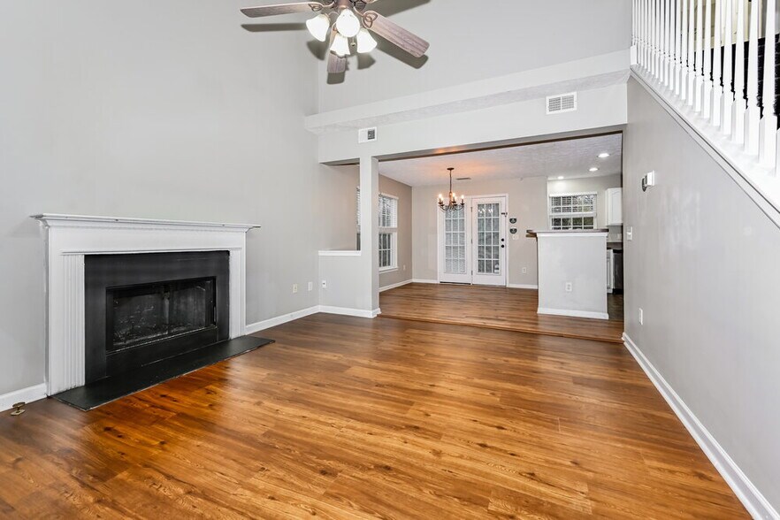 Building Photo - 3208 Nicole Dr