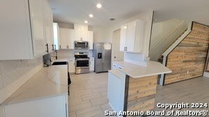 Building Photo - 9622 Pleasanton Cove