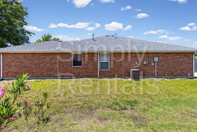 Building Photo - 2630 Massey Ln