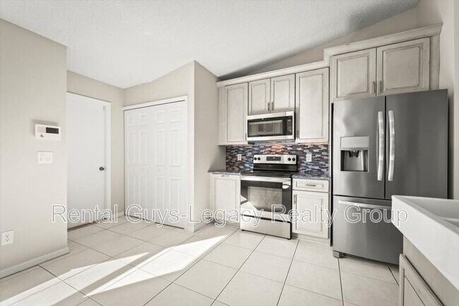 Building Photo - 4820 Wandering Pines Trail S