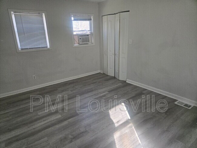 Building Photo - 616 N 28th St