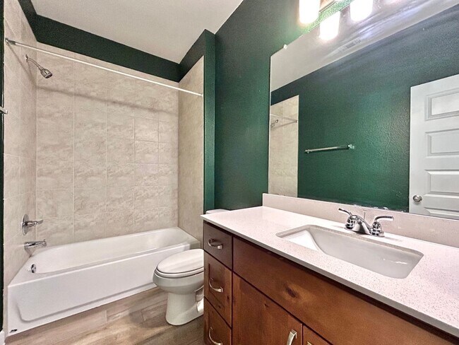 Building Photo - Move-In Ready 3BR, 2BA with Fully Equipped Kitchen & Laundry Room