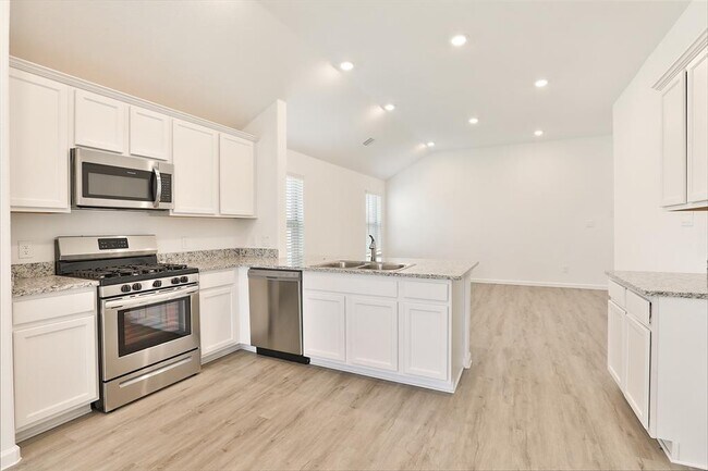 Building Photo - 2614 Chestnut Oak Cir