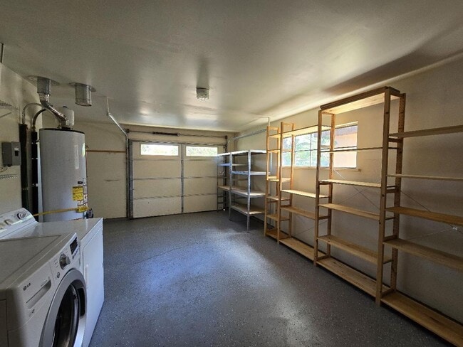 Building Photo - 130 Solana Dr