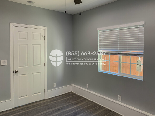 Building Photo - 10825 Reseda Blvd
