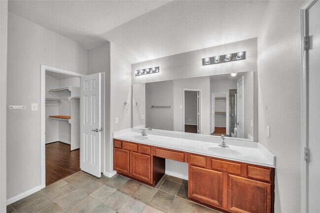 Building Photo - 26702 Hawkstone Ct