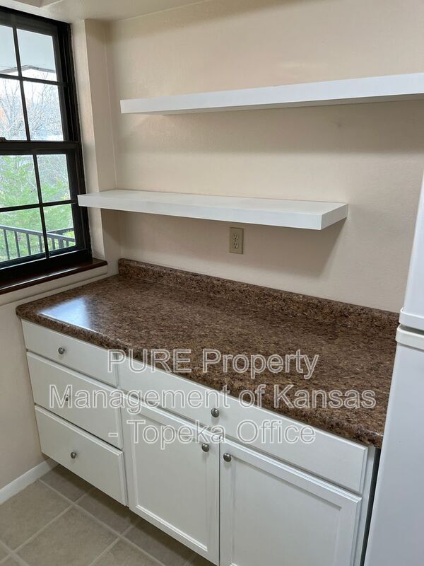 Building Photo - 3032 SW Lydia Ave