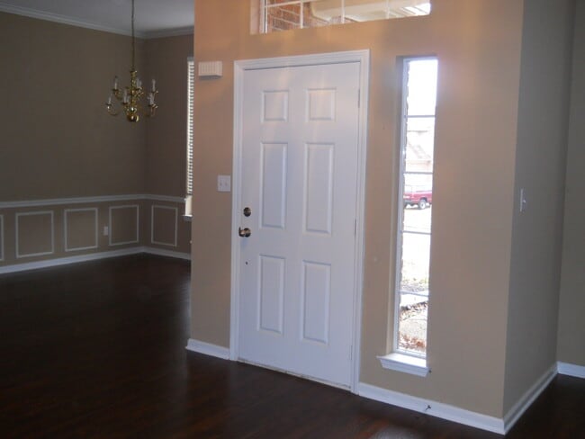 Building Photo - Beautiful 5br/3ba Arlington home with lots of upgrades! Pets are owner approval, fees apply. Carp...