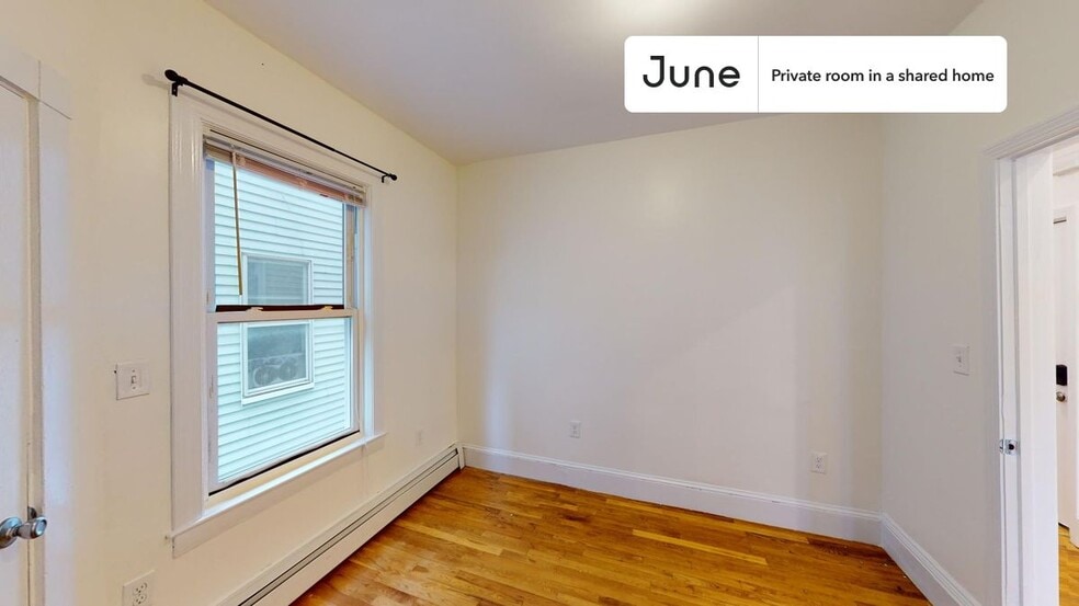 Building Photo - Room in Shared 3 bed/1 bath home