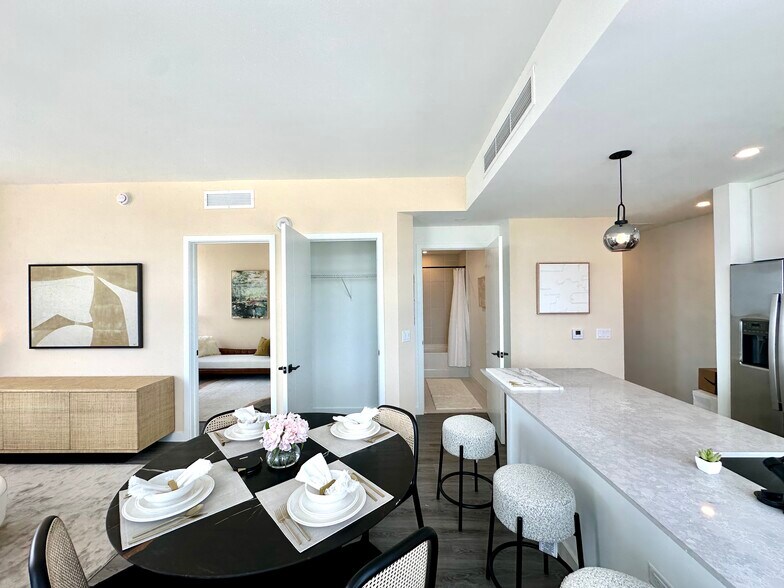 Building Photo - 52 NW 32nd St