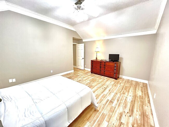 Building Photo - 21106 Rushing Creek Ln