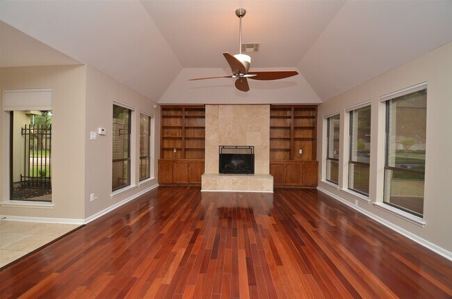 Building Photo - 12310 Burgoyne Dr