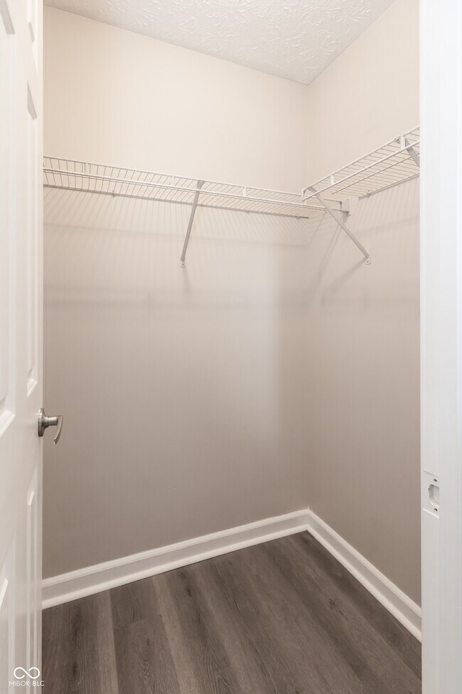 Building Photo - 2755 Bluewood Way