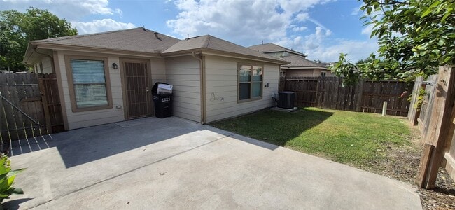 Building Photo - 12014 Chelsea Elm Ct