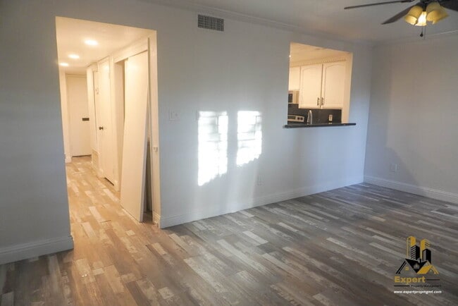 Building Photo - 3605 Larchmont Square Ln