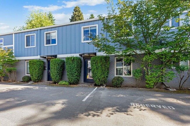 Building Photo - 3618 SW Multnomah Blvd