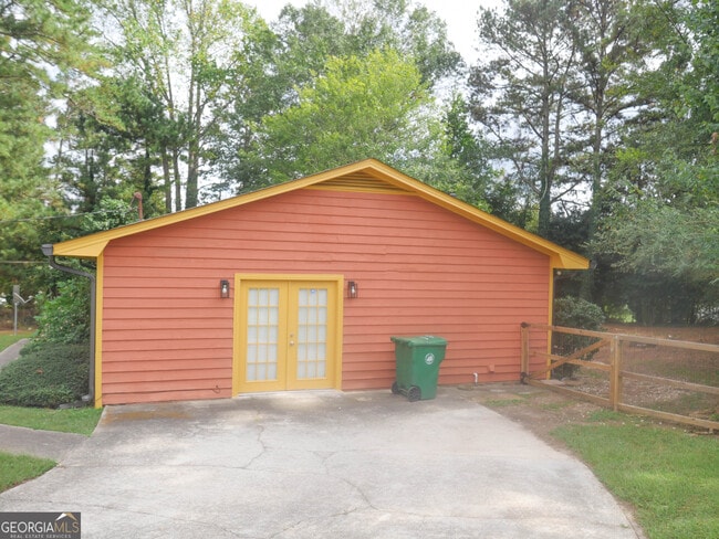 Building Photo - 6451 Edenfield Dr