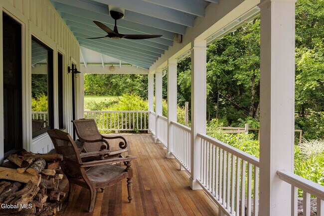 Building Photo - 243 Morton Rd