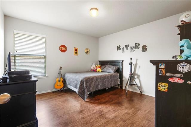 Building Photo - 807 Windflower Dr