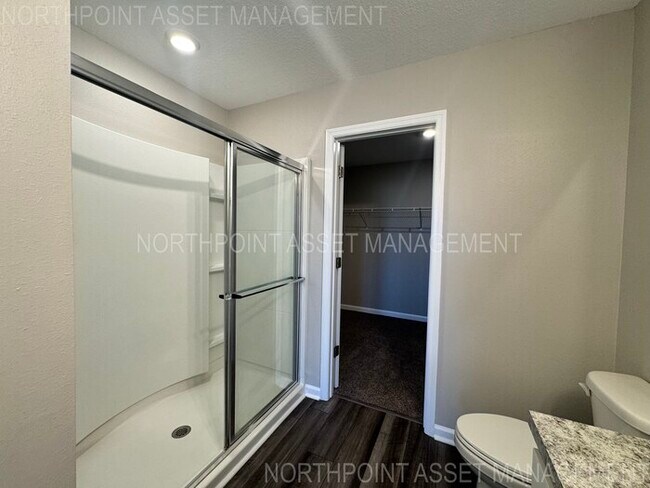 Building Photo - "AUGUST MOVE IN SPECIAL: $500 off on 2nd M...