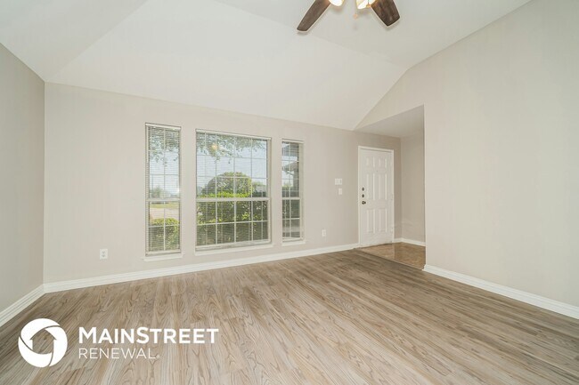 Building Photo - 8001 Marielle Cir