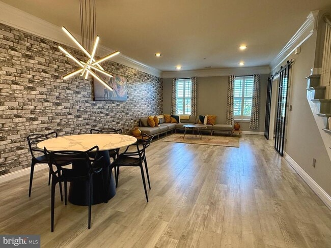 Building Photo - 7548 Morris St