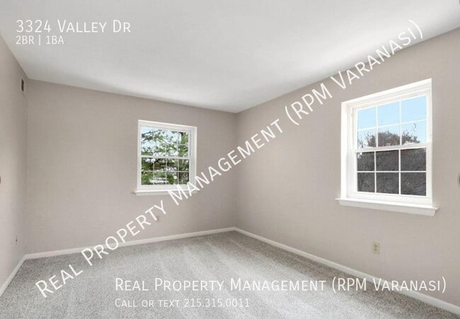 Building Photo - 3324 Valley Dr