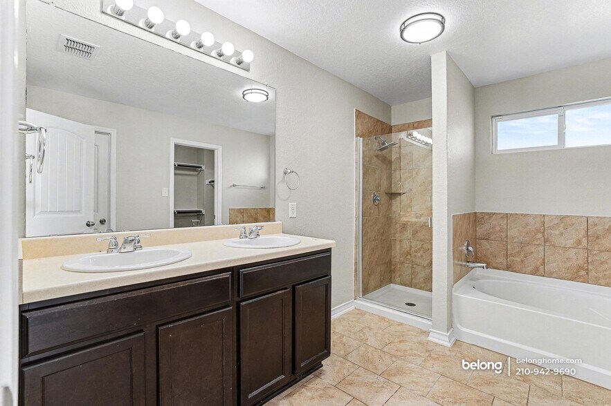 Building Photo - 1502 Mourning Dove