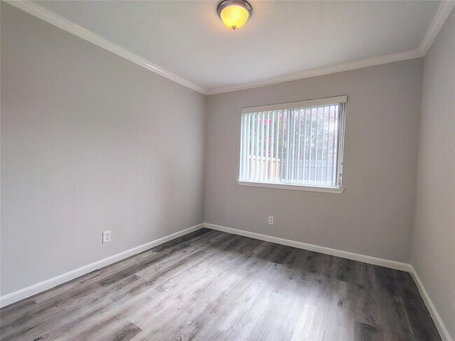 Building Photo - 2546 Long Reach Dr