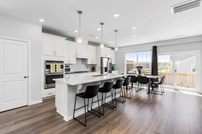 Building Photo - 2245 Kettle Falls Station