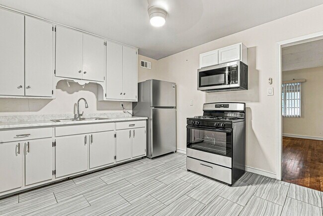 Building Photo - 7713 Veracruz Ave
