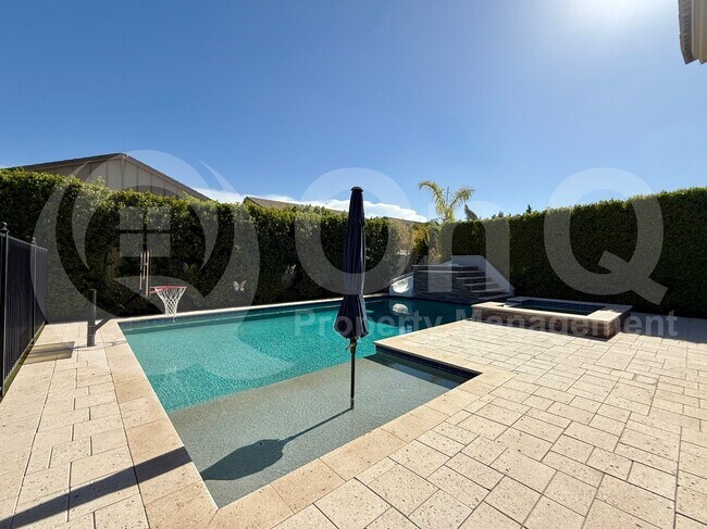 Building Photo - 4247 E Comstock Dr