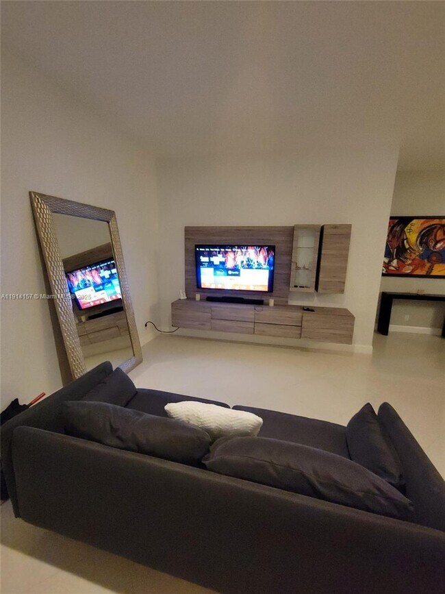 Building Photo - 1569 Winterberry Ln