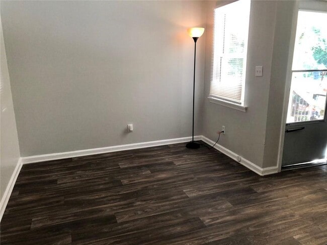 Building Photo - 6250 Vera Ln SW