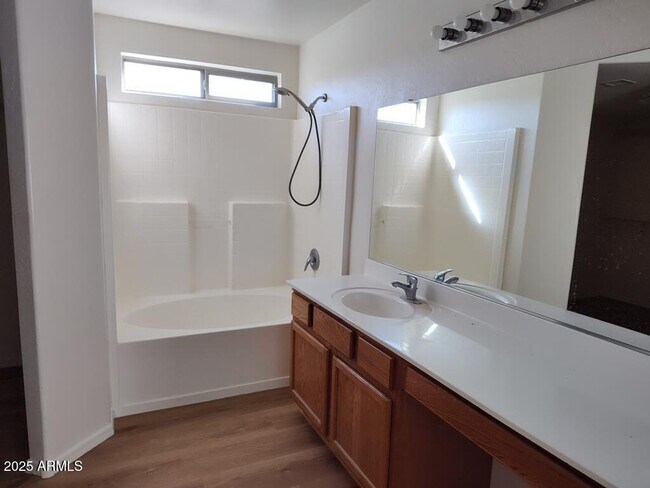 Building Photo - 33344 N Roadrunner Ln