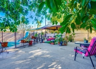 Building Photo - 9320 Yolanda Ave