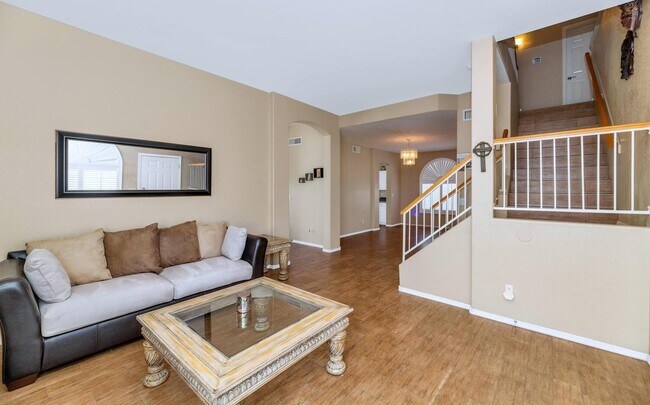 Building Photo - 11155 E Laurel Ln