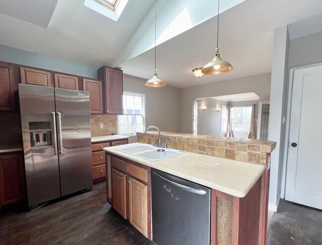 Kitchen Island - 1390 Dwight Way