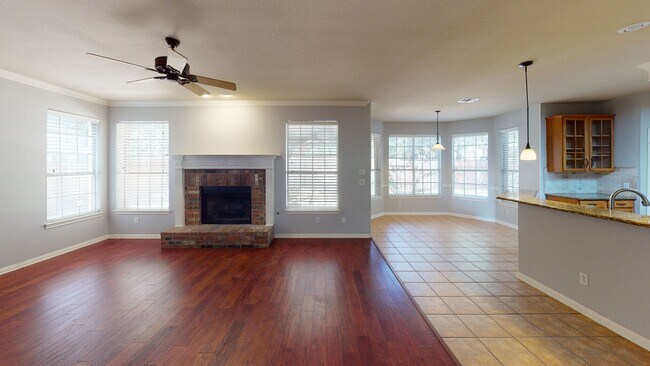 Building Photo - 15224 Calaveras Dr