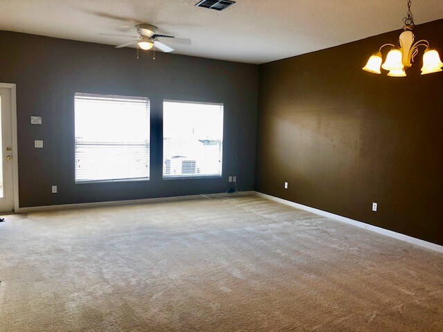 Building Photo - 927 Spring Harvest Ct