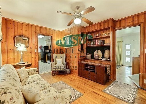 Building Photo - HOME IN KENSINGTON PARK