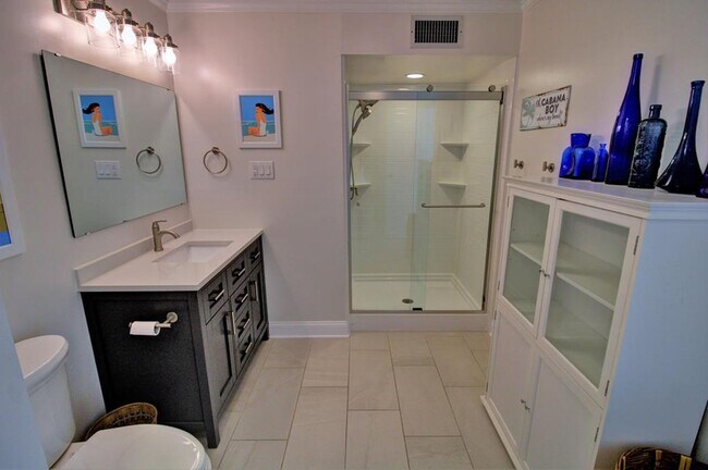 Building Photo - Fully Furnished: Queen's Grant Ocean Front Condo #A302