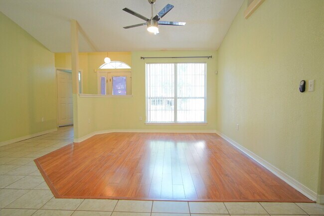 Building Photo - Spacious Oak Meadows Home in Milton with Multiple Living Areas, Fenced Yard & 1/2 Off First Month...