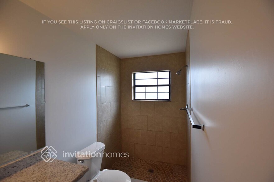 Building Photo - 12454 Rochford Ln