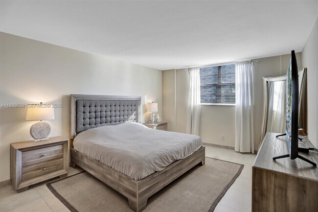 Building Photo - 19390 Collins Ave