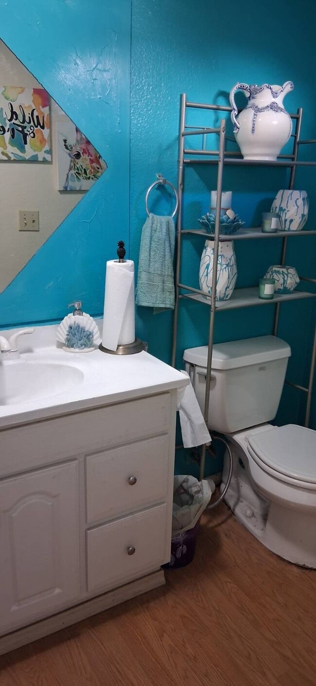 Building Photo - 1437 Robin Ln